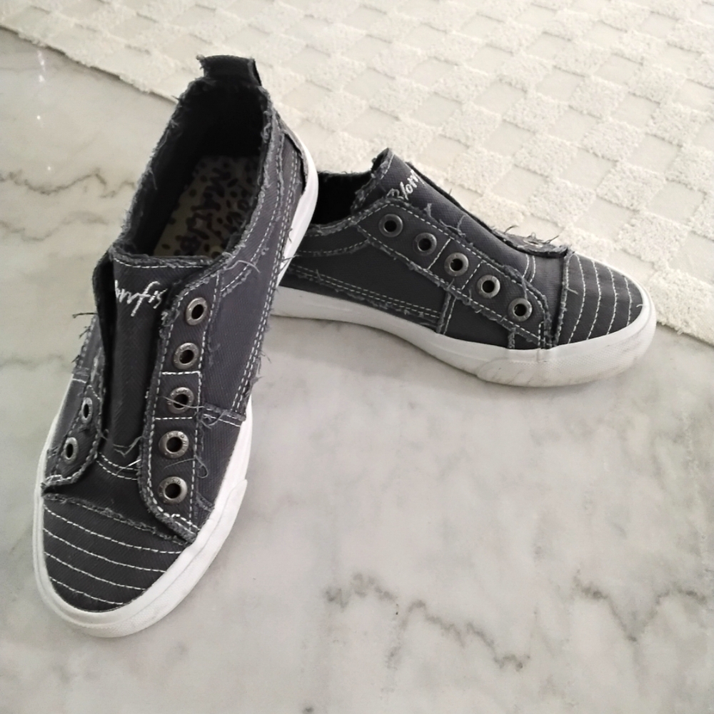 Blowfish Malibu Laceless Sneakers.